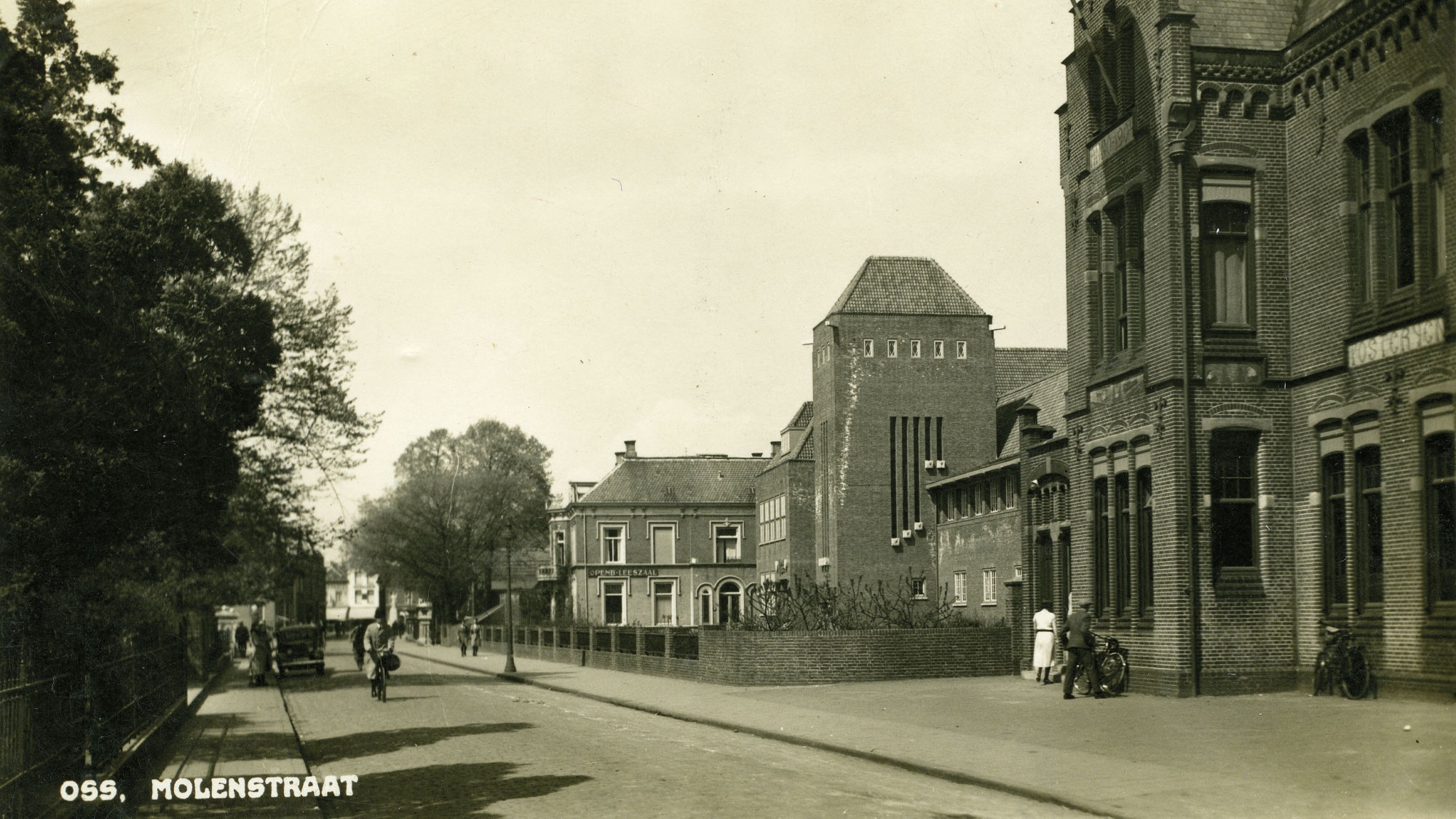 Openbare Leeszaal in Villa Josina, naast TBL in 1935