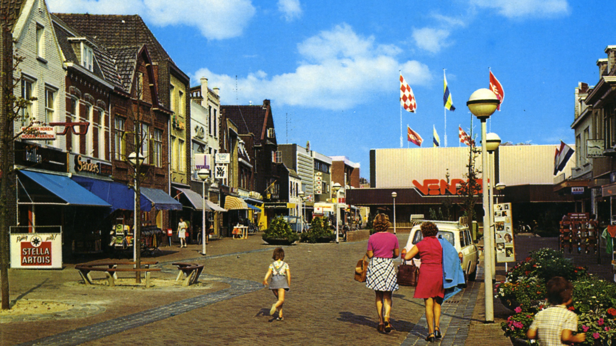 Walplein, circa 1975, gezien richting oosten